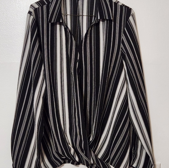 NWOT XL Blouse - Picture 2 of 3